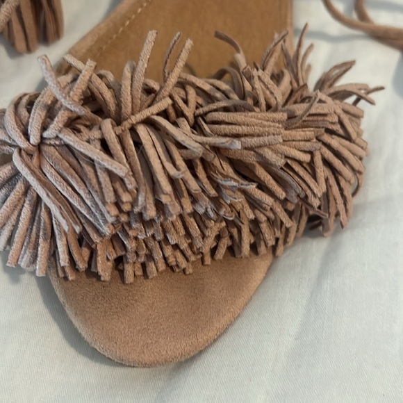 Pale  pink suede 3 inch lace up around the ankle shoe - Picture 2 of 3